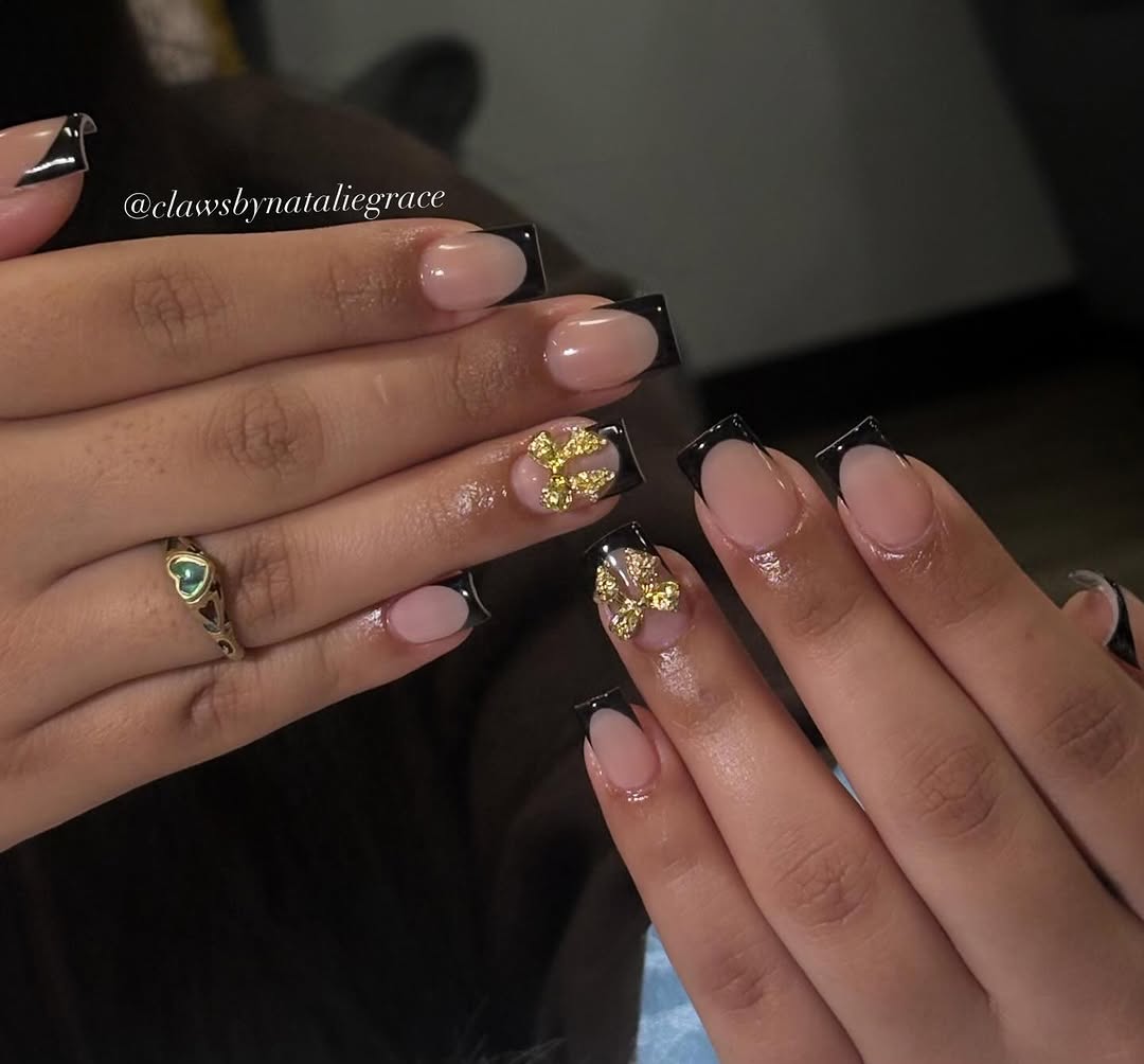 La Fleur nail design